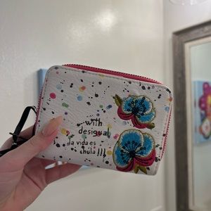 desigual wallet pink and white slightly used